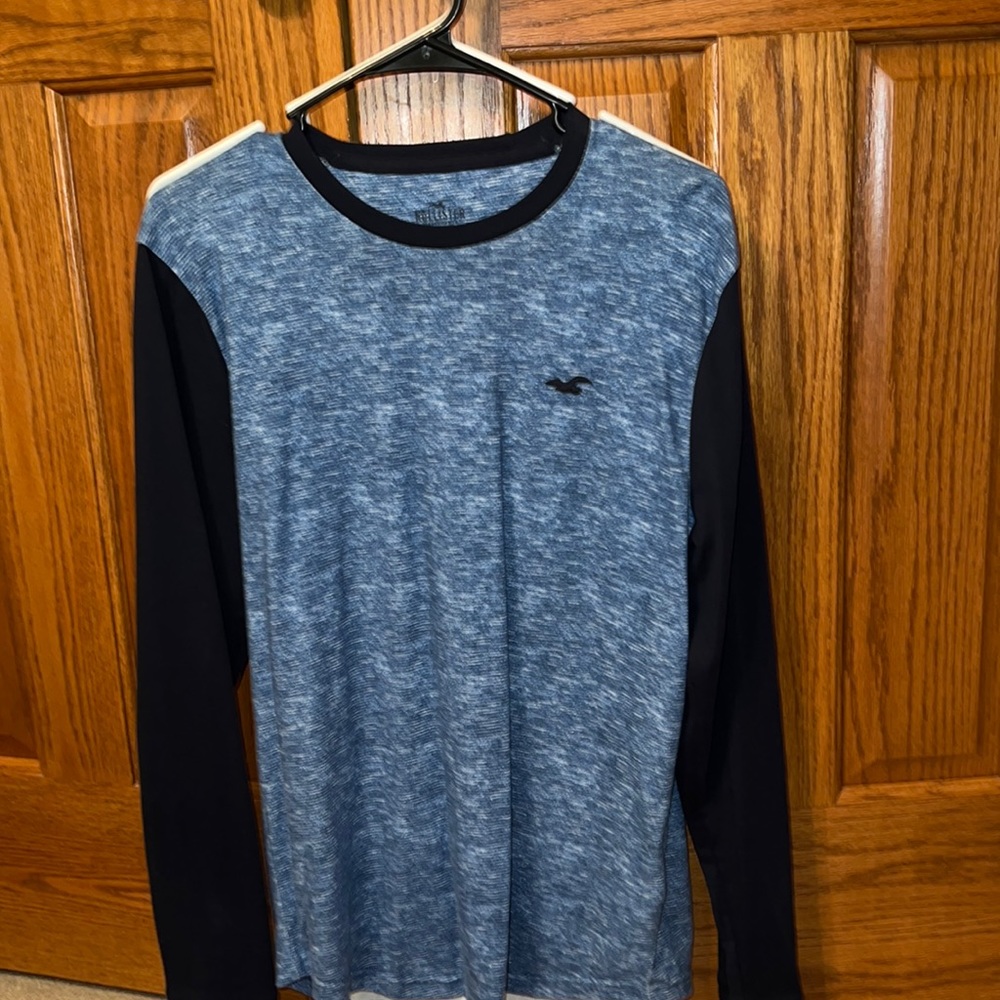 Hollister Long Sleeve T